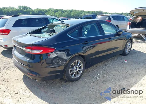 2017 Ford Fusion Hybrid Se z USA, uszkodzony, nr VIN 3FA6P0LU7HR387944